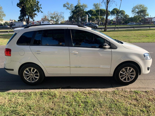 Imagen 2 de 8 de Volkswagen Suran 1.6 Imotion Highline