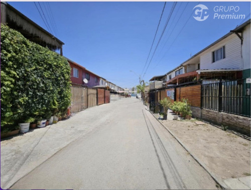 Casa A La Venta 3d+1b+1est, Recien Remodelada, Batuc