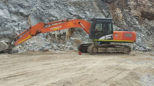 Excavadora Hitachi Zaxis 200 Modelo 2012