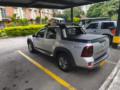 Renault Duster OROCH 4x4 Intense