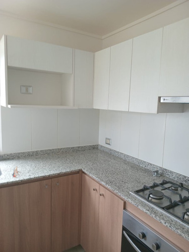 Arriendo Espléndida Casa En Condominio 3d/2b/3e, Limache.