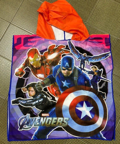 Toalla Tipo Poncho De Avengers Para Niños.