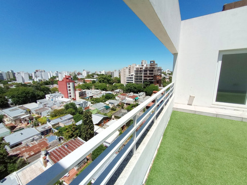 Venta Monoambiente Divisible Con Cochera A Estrenar En La Plata Zona Norte Con Balcon De Primera Categoria Con Terraza Con Amenities, Dpto Con Aberturas De Pvc Con Dvh Y Pisos De Porcelanato