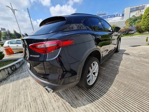 Imagen 5 de 9 de Alfa Romeo Stelvio Sport Stelvio Sport