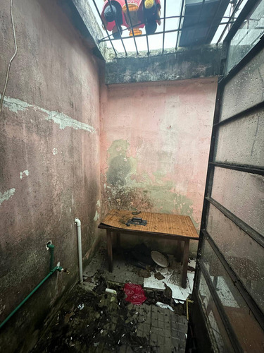 Venta Casa En Malvin - 3 Dormitorios, Garaje. A Reciclar