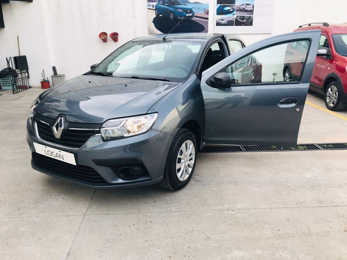 Imagen 12 de 16 de Renault Logan 1.6 16v Life Dm