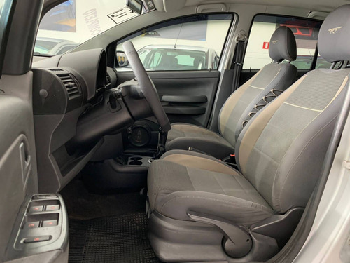 Imagem 6 de 9 de Volkswagen Crossfox 1.6 Mi Flex 8v 4p Manual
