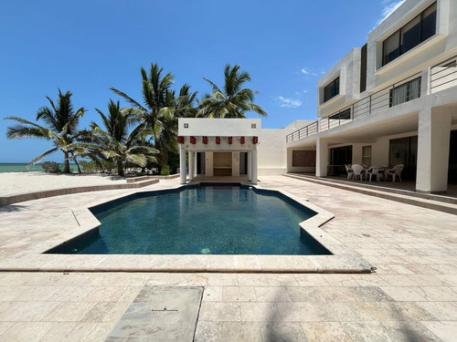 Casa Frente Al Mar En Venta En Merida F-215, 4 Rec. En Chicxulub $12,000,000