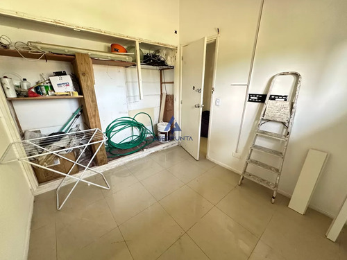 Casa 3 Dormitorios Y Servicio En Barrio Golf