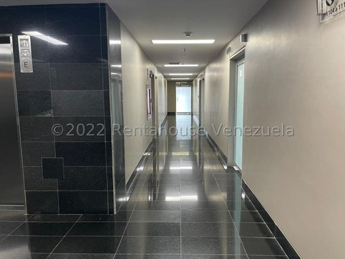 Imagen 3 de 18 de Oficinas Con Una Hermosa Vista En Venta Las Mercedes Mls #22-18629