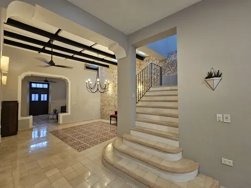 ¡a Un Paso De Paseo De Montejo! Casa Remodelada En Venta En El Centro De Mérida