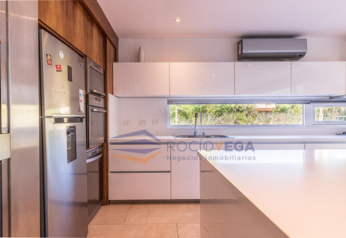 Imagen 4 de 30 de Hermosa Casa En Campos De Álvarez