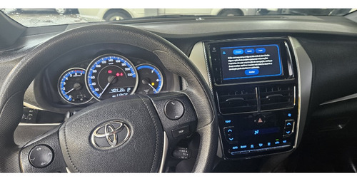 Toyota Yaris 1.3 16V FLEX XL LIVE MULTIDRIVE
