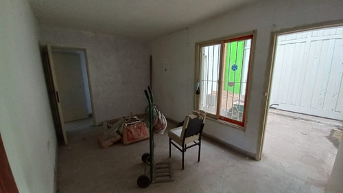 Imagen 5 de 22 de Local + Galpon/deposito En Venta. Sobre Av. Sabattini 4300, Zona Ideal.