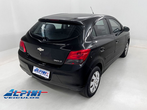 Chevrolet Onix MPFI LT 8V