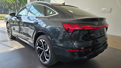 Imagen 4 de 25 de Audi Q8 Sportback E-tron