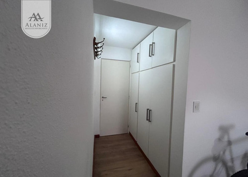 Chalet En Venta, Impecable Con Pileta, En Merlo, S. L.