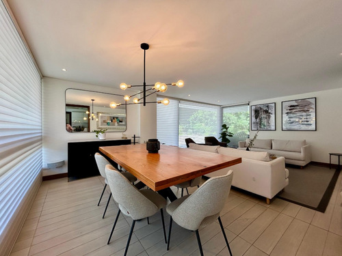 En Venta Exclusivo Depto Amoblado Y Jardín Privado, Vitacura