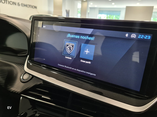 Peugeot 2008 1.0T Allure