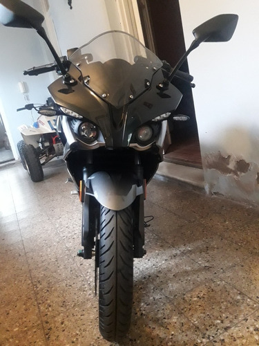 Rouser Bajaj Rs 200