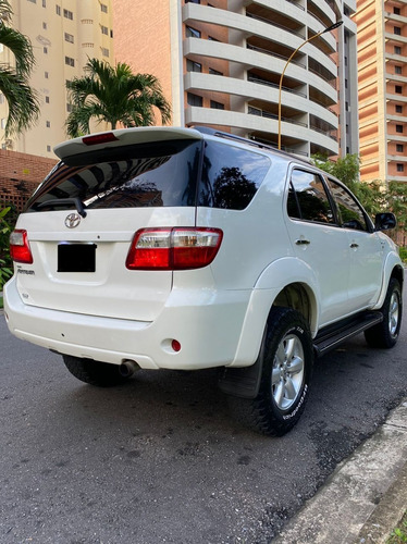 Imagen 2 de 13 de Toyota Fortuner