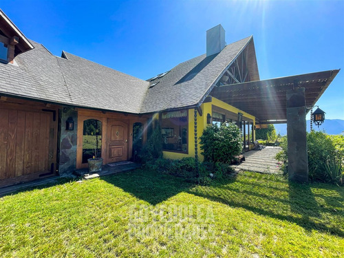 Casa En Venta En Pucón