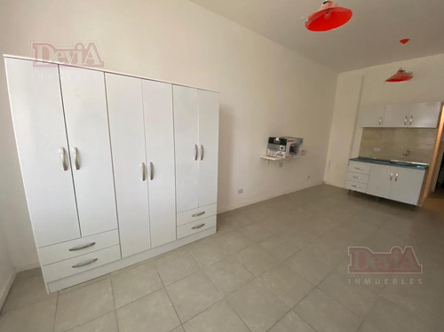 Imagen 5 de 13 de Alquiler Comercial - Oficina - Avenida Forest 900 - Chacarita