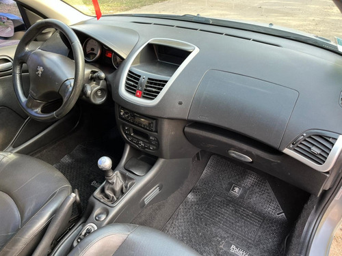 Peugeot 207 1.6 compact xt premium