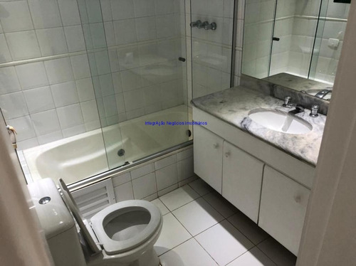 Imagem 19 de 30 de Apartamento 195m², 04 Dormitórios (sendo 02 Suítes), 03 Banheiros E 03 Vagas Na Garagem. Condomínio Com Portaria, Segurança 24hrs. Piscina, Salão - 21061612 - 69669524