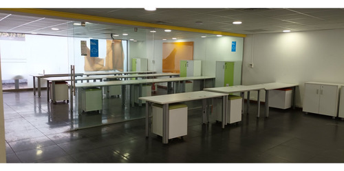 Arriendo Local Comercial De 202,14 M2, Metro Pedro De Valdi