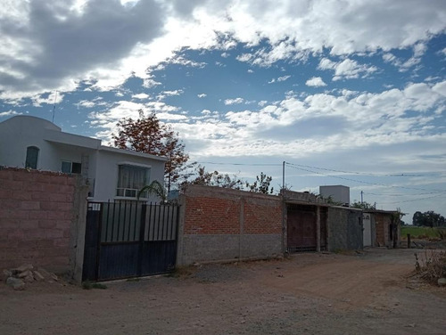 Terreno En Venta En Colonia Quintanares, Pedro Escobedo, Querétaro