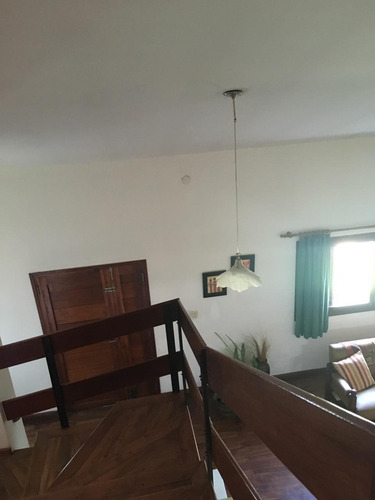 Imagen 13 de 14 de Vendo Casa En Urca 4 Dorm. Frente A Plaza !!