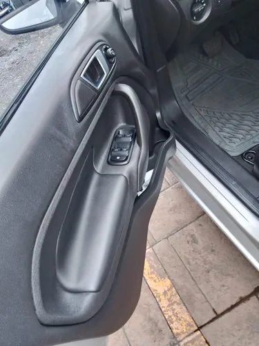 Ford Fiesta 1.6 Titanium Sedan At