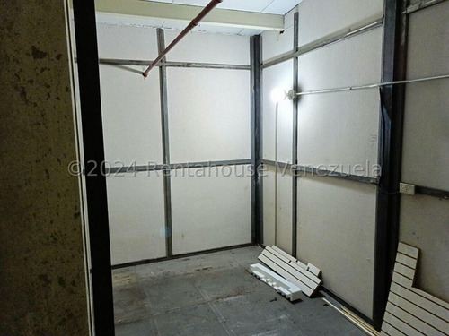 Rent-a-house Vende Local Comercial, C.c. Gran Bazar, Maracay, Estado Aragua, 24-21275 Gf