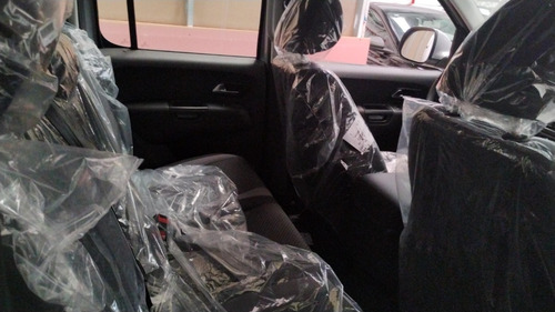 Imagen 16 de 22 de Volkswagen Amarok Dc 2.0 Tdi 180cv Comfortline 4x2 Mt #15