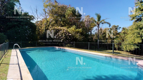 Venta De Casa 7 Dormitorios En Barrio Golf- Ref: 664