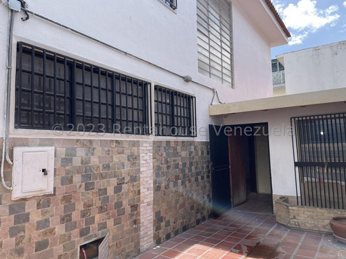 Casa En Venta En La California Norte 24-11558 Yf