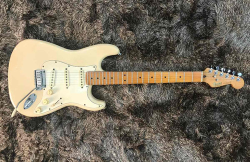 Fender American Standard Stratocaster 1992 + Aceito Trocas