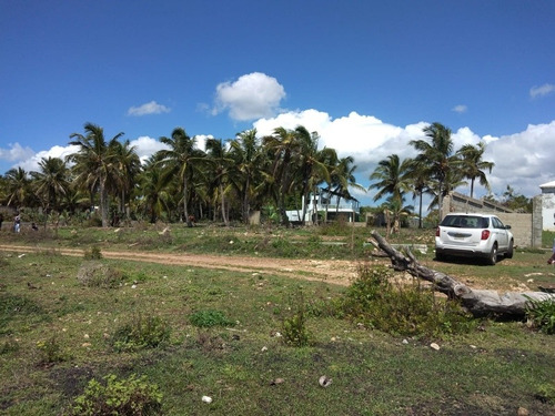 Solar Con 2040 Metros Frente A La Playa 