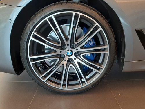 Imagem 7 de 15 de Bmw 540i M Sport 2019