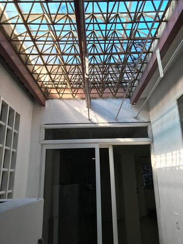 Imagen 9 de 14 de Townhouse En Venta, Residencias Villas De Oriente, Nueva Barcelona