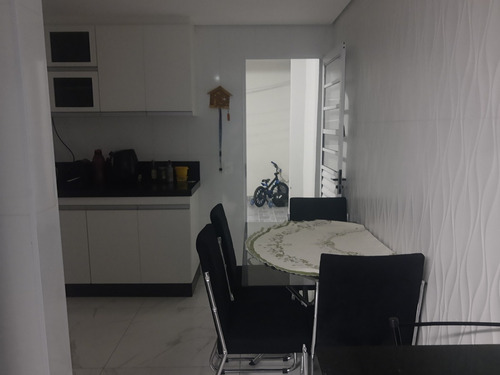 Imagem 9 de 27 de Vendo Sobrado 2 Quartos/suite Na Cohab Adventista (vi685)