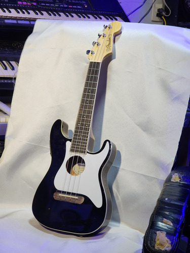 Ukulele Fender Stratocaster