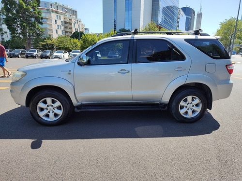 Imagen 3 de 25 de Toyota Sw4 2011 Srv Hilux 7 Asientos Cuero Abasto Motors