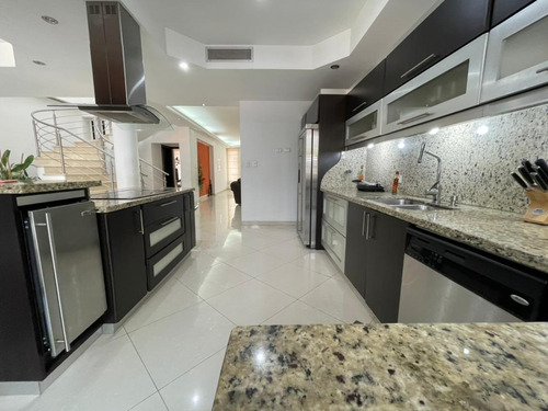 Imagen 10 de 14 de Lp Casa Con Piscina Privada En La Urbanización Portofino