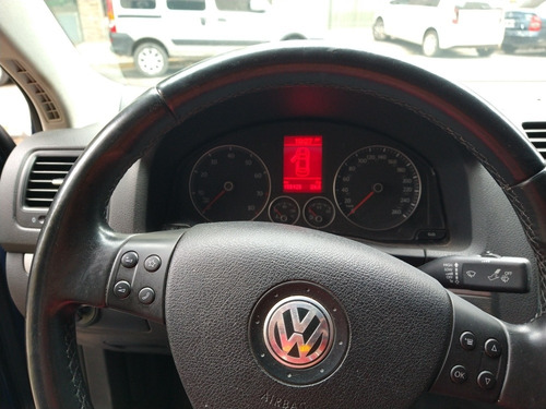 Volkswagen Vento 2.5 Advance 170cv 2009