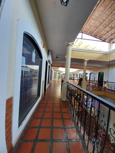 Venta Oficina Centro Comercial Patio Mariño La Victoria Código 177591