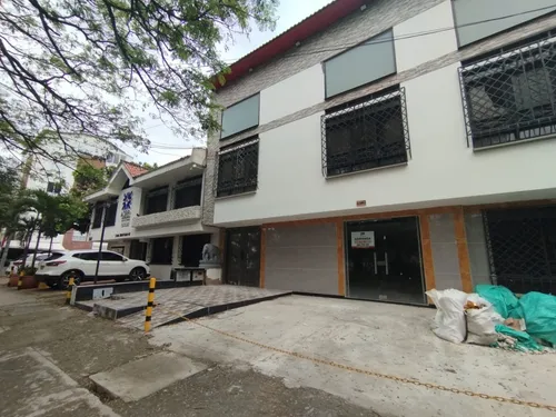 Local En Arriendo En Urbanización La Flora. Cod A11636