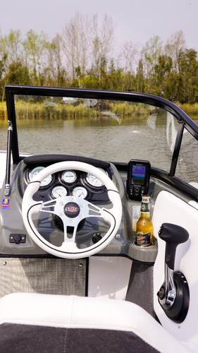 Imagen 8 de 15 de Lancha Geuna F165 Con Mercury 90hp 4 Tiempos