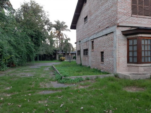 Imagen 3 de 7 de Espectacular Casa Con Fondo Libre
